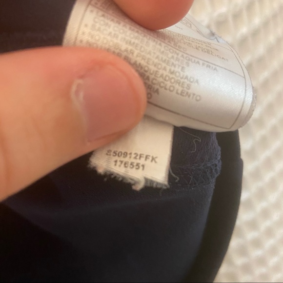 Nike Center Swoosh Embroidered Logo Shirt - Picture 7 of 15